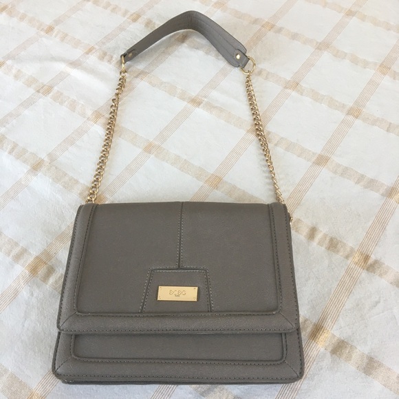 BCBG Paris Handbags - BCBG PARIS FAUX LEATHER GRAY WITH GOLD CHAIN & FITTINGS 5 COMPARTMENTS PURSE